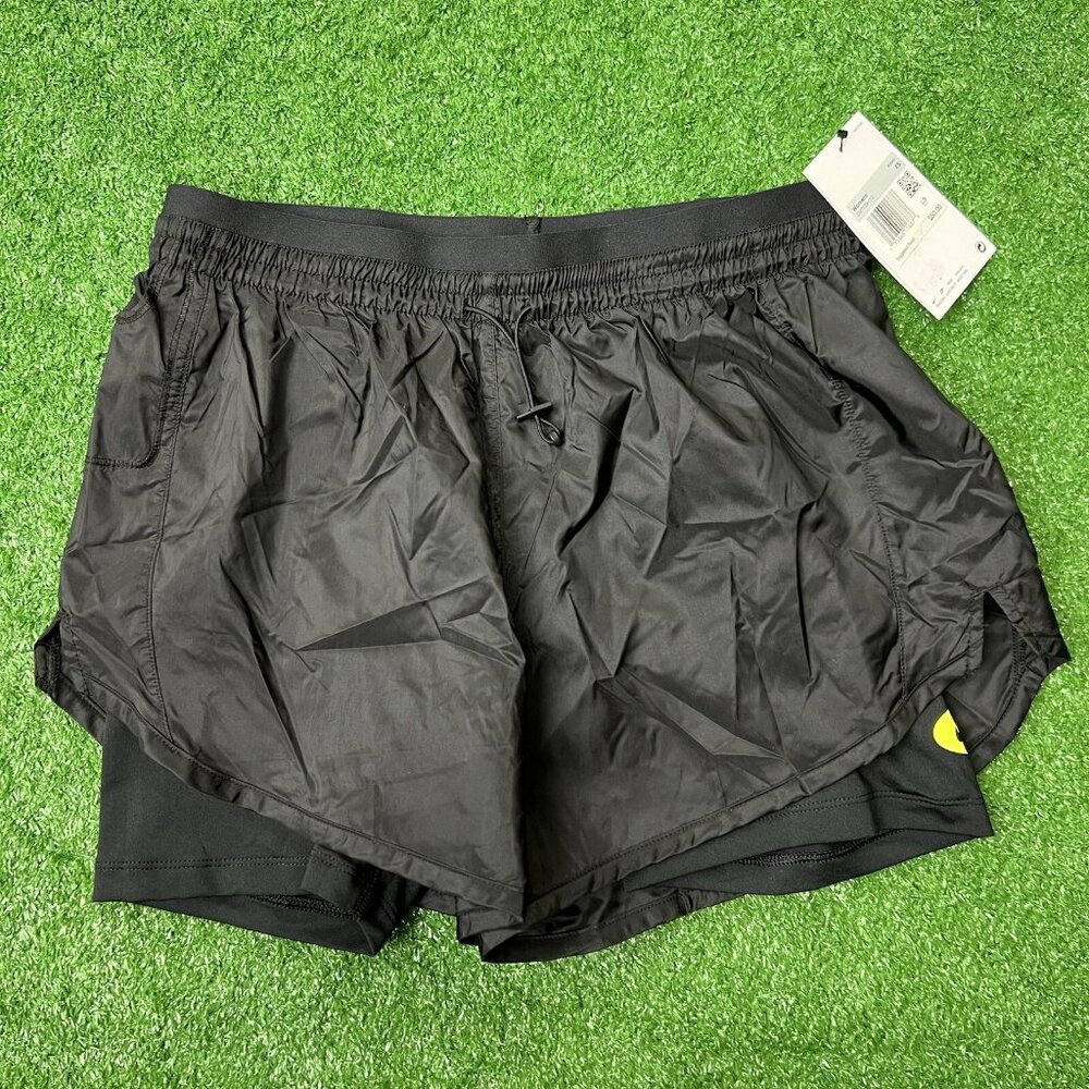 Nike Running Shorts Size XS Womens Icon Clash Tempo Luxe 2 in 1 Mid Rise Black